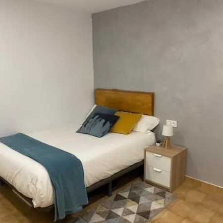 Piso Céntrico Con Parking A 20min De Barcelona * Terrassa
